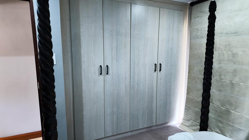 wardrobe