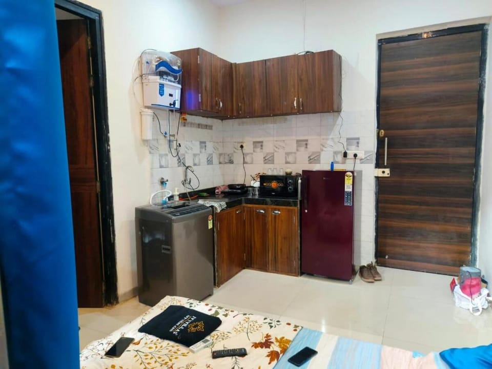 ISS 506 Private Studio with Balcony Andheri West Apartment in Mumbai