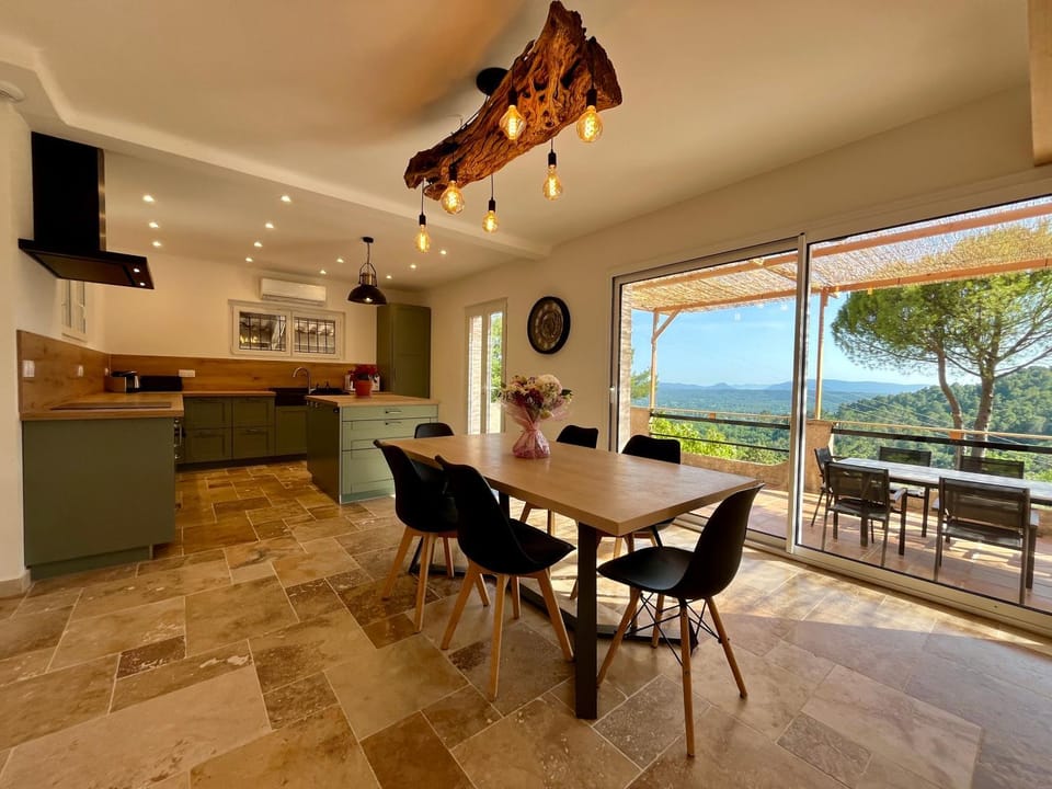 Property building, View (from property/room), View (from property/room), Garden view, Garden view, Mountain view, Mountain view, Sunrise