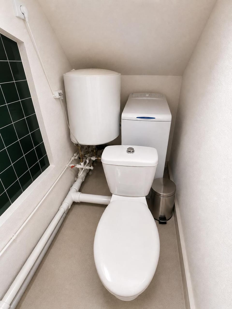 Toilet, washing machine
