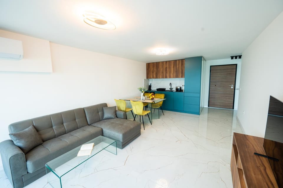 Skyline Apartments - Sea View, Pools, SPA&Free Parking Apartment in Varna