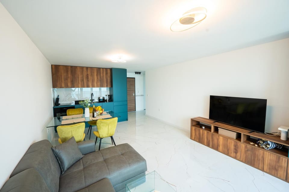 Skyline Apartments - Sea View, Pools, SPA&Free Parking Apartment in Varna