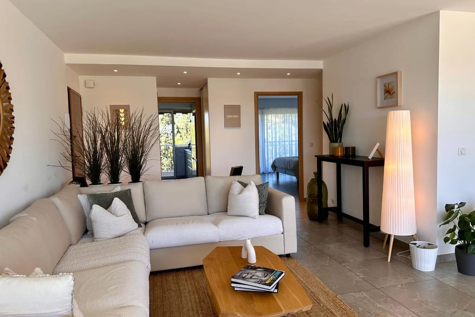 Marina view apartment terrace & pool Apartment in Mandelieu-La Napoule