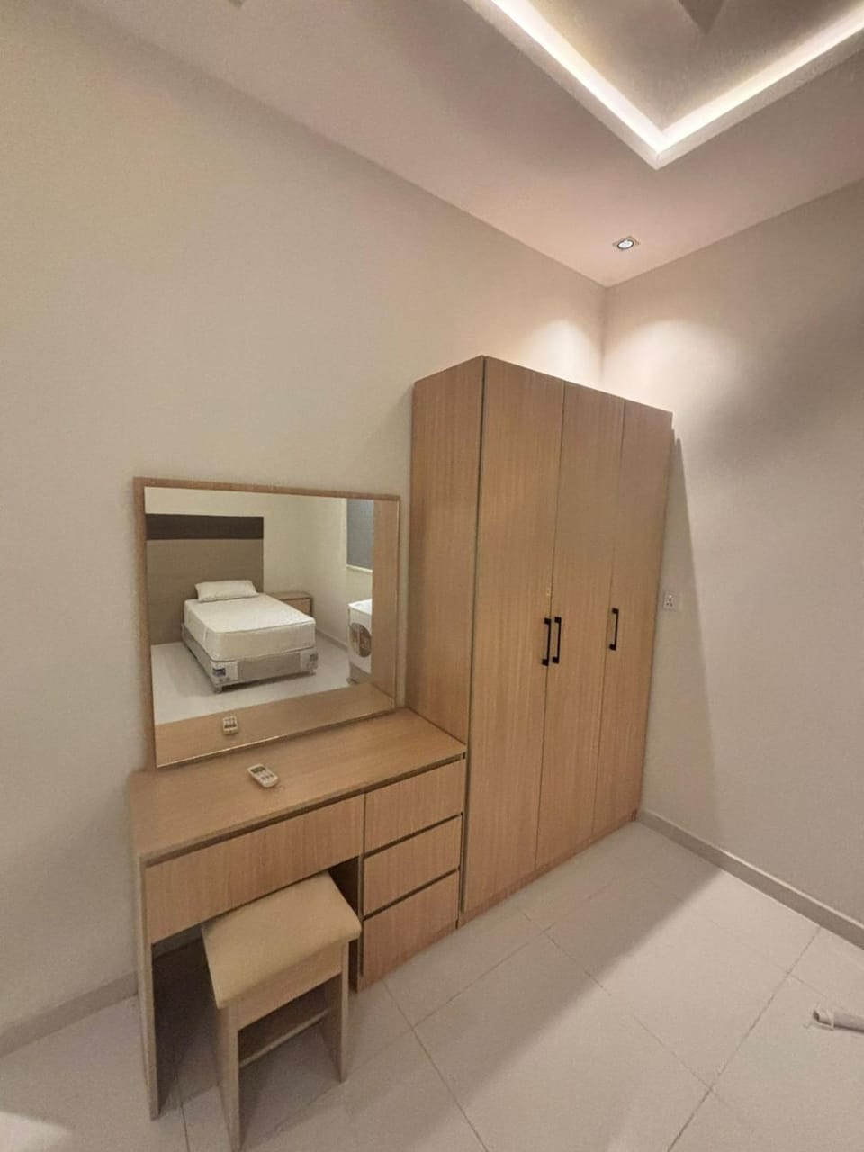 Bedroom, wardrobe