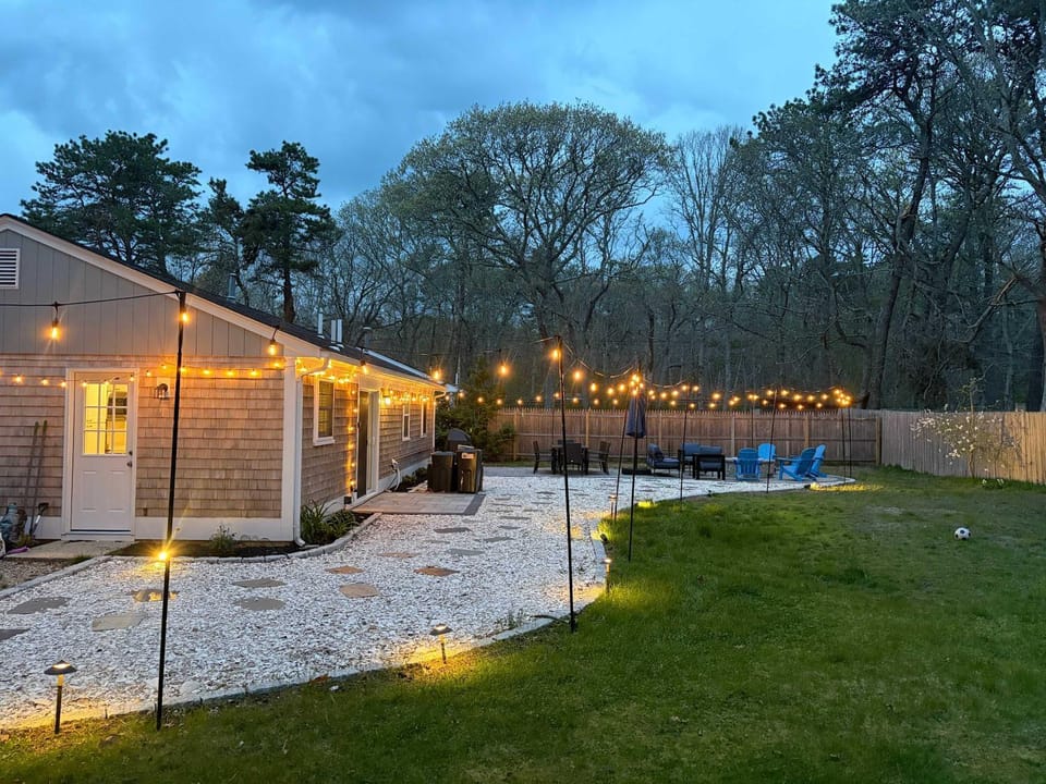 Prime Weeks Still Available, Renovated, Beaches! House in Yarmouth Port