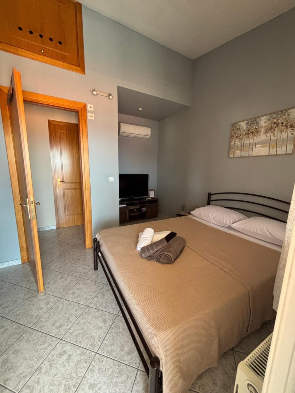 Bedroom, air conditioner