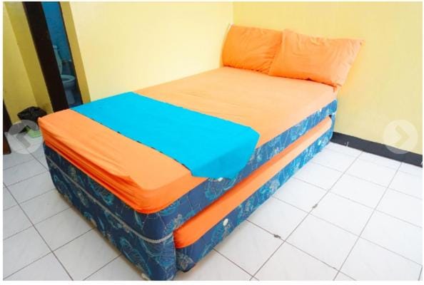 Budi House & Food Station Bed and Breakfast in Bandung