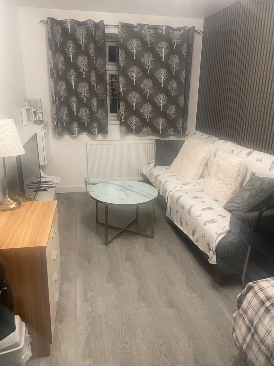 Room Younis Bed and Breakfast in Reading