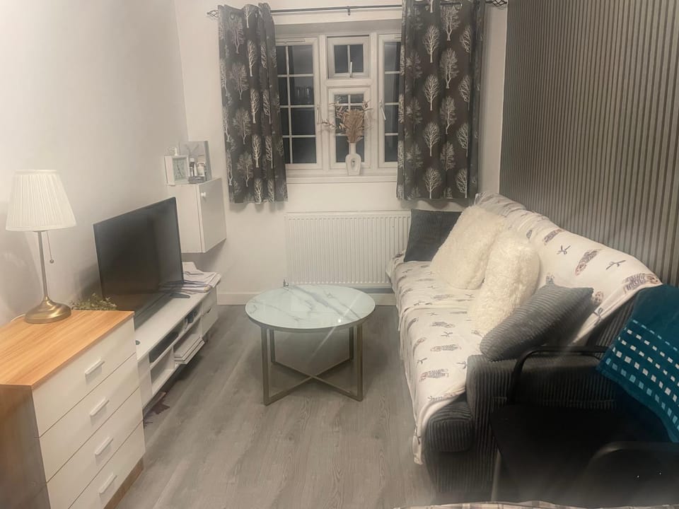 Room Younis Bed and Breakfast in Reading