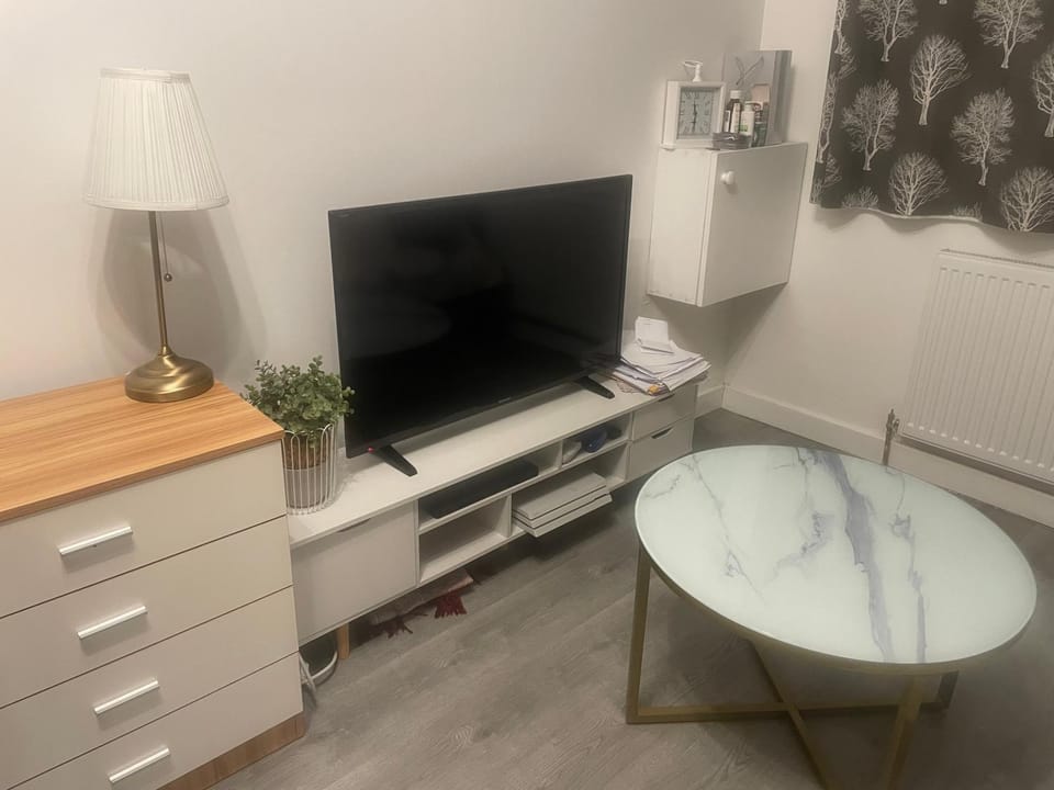Room Younis Bed and Breakfast in Reading