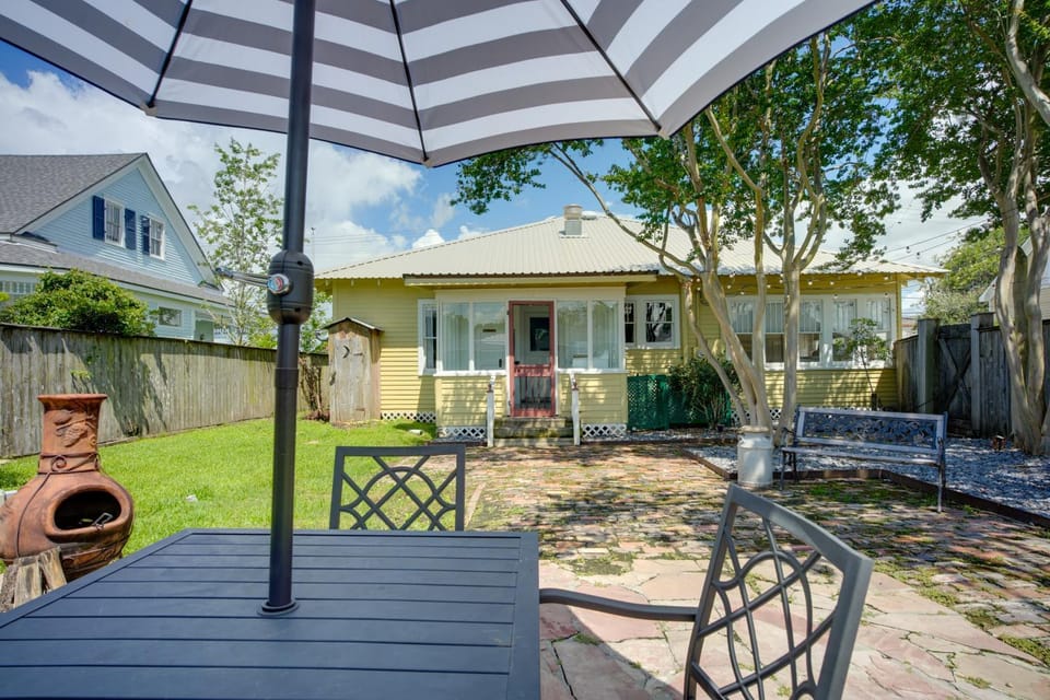 Pet-Friendly Historic Home: Downtown Breaux Bridge House in Breaux Bridge