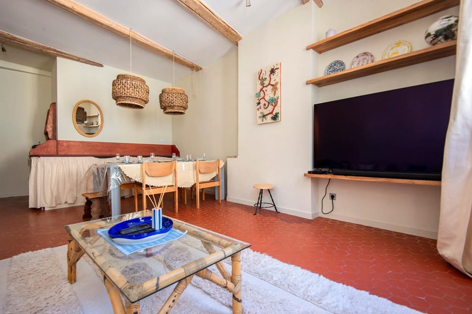 2-bedroom apartment in the heart of Marseille Apartment in Marseille