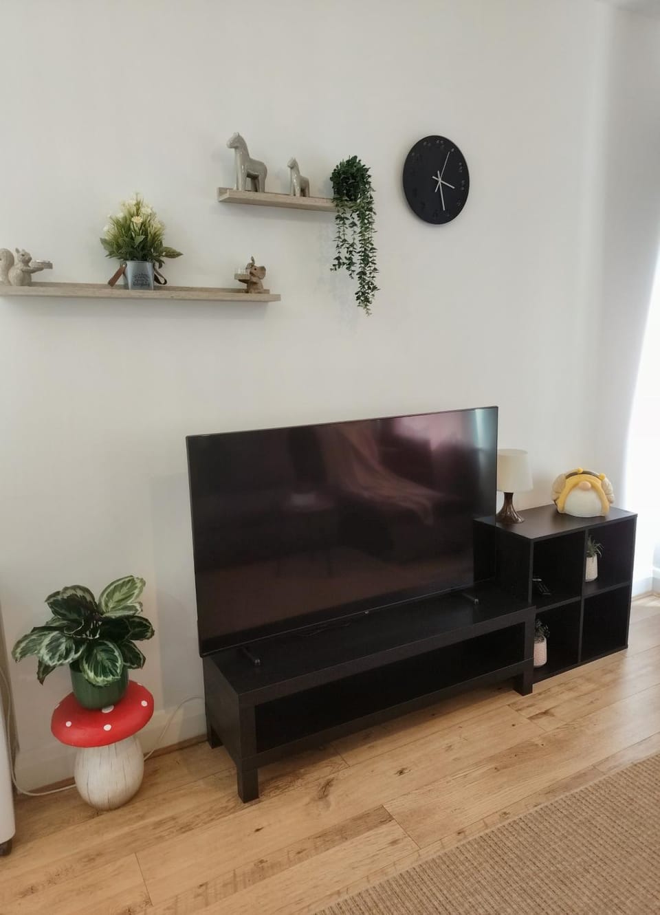 Communal lounge/ TV room, TV and multimedia, Seating area