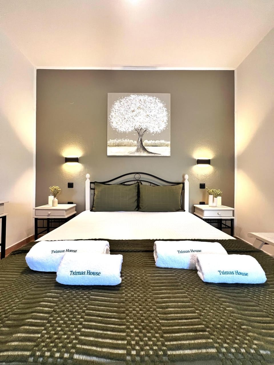 Bed, towels, towels
