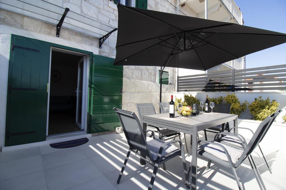 Balcony/Terrace, Dining area