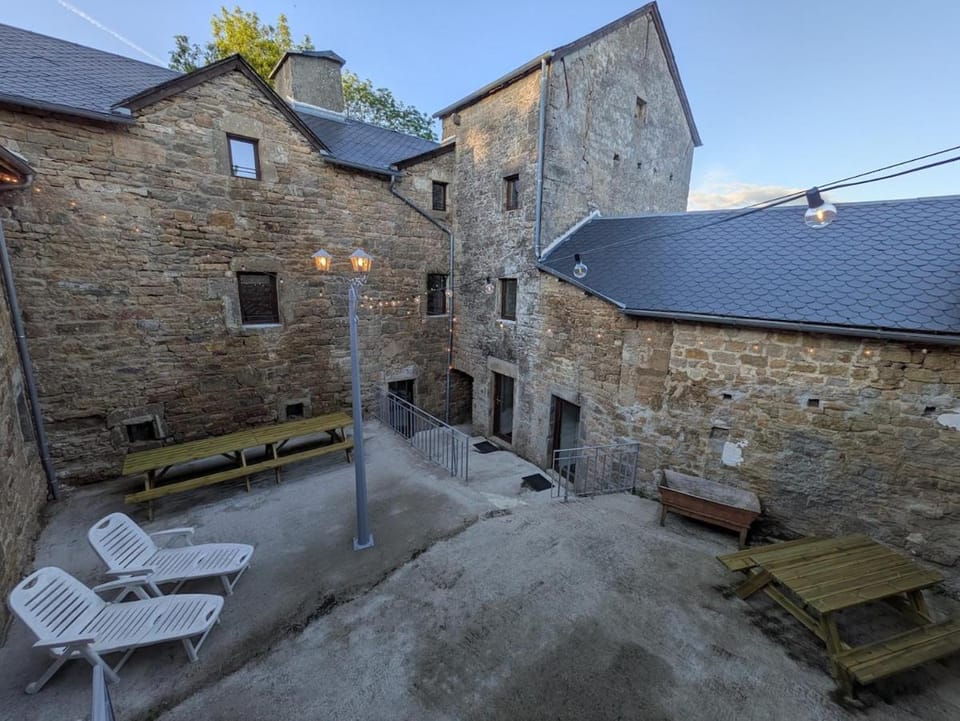 Patio, BBQ facilities