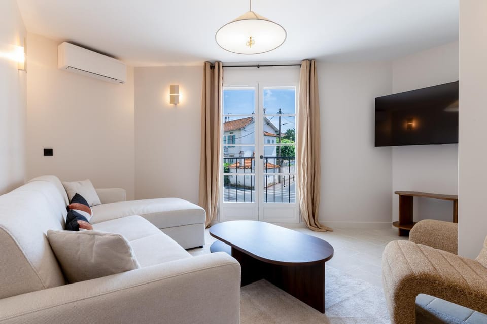 Appartement avec Parking place des lices Apartment in Saint-Tropez