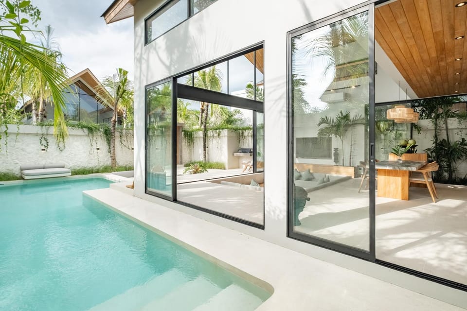 Property building, Swimming pool
