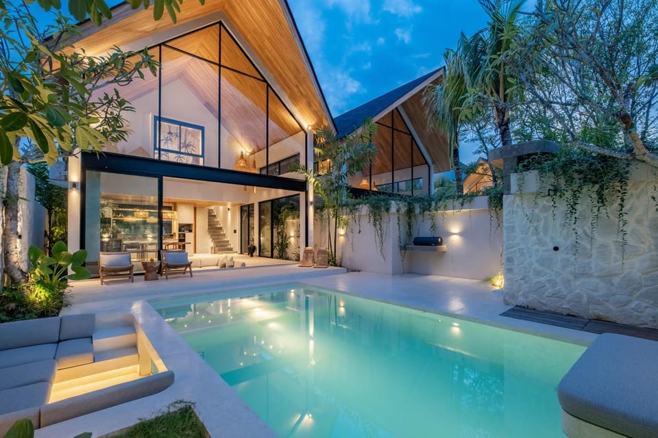 Property building, BBQ facilities, Swimming pool