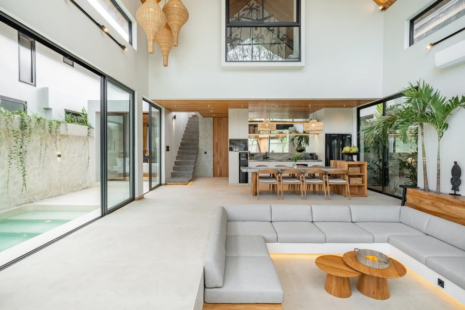 Living room, Dining area