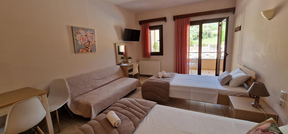 Karras Apartments Apartment hotel in Peloponnese, Western Greece and the Ionian