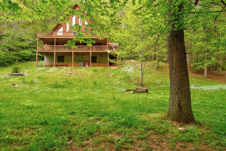 Hidden Creek Cabin Cabin in Watauga