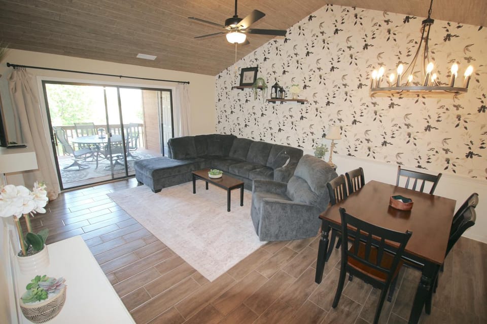 Patio, Living room, Decorative detail, Dining area