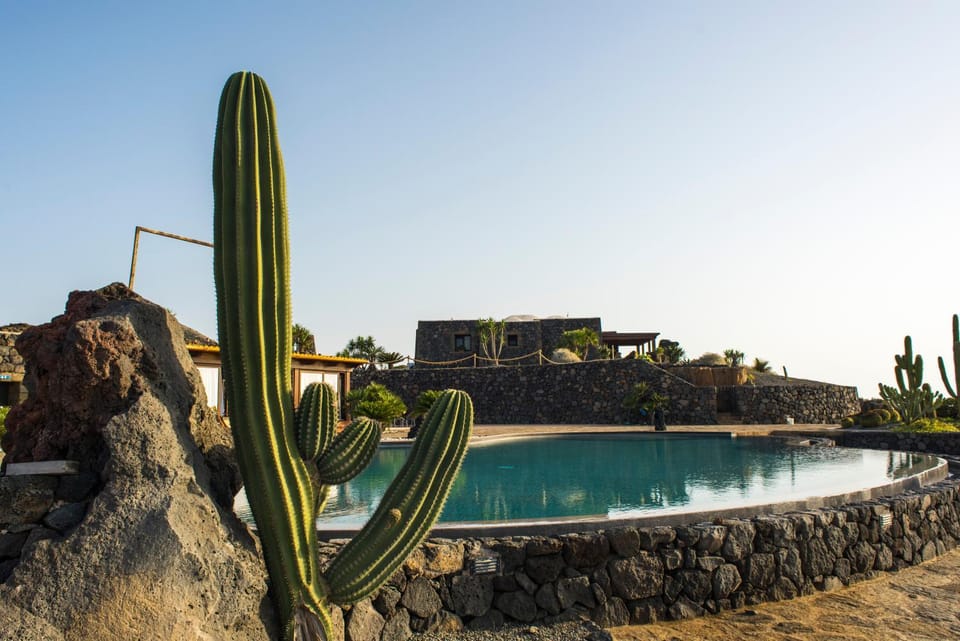 Dammusi Sotto le Stelle House in Pantelleria