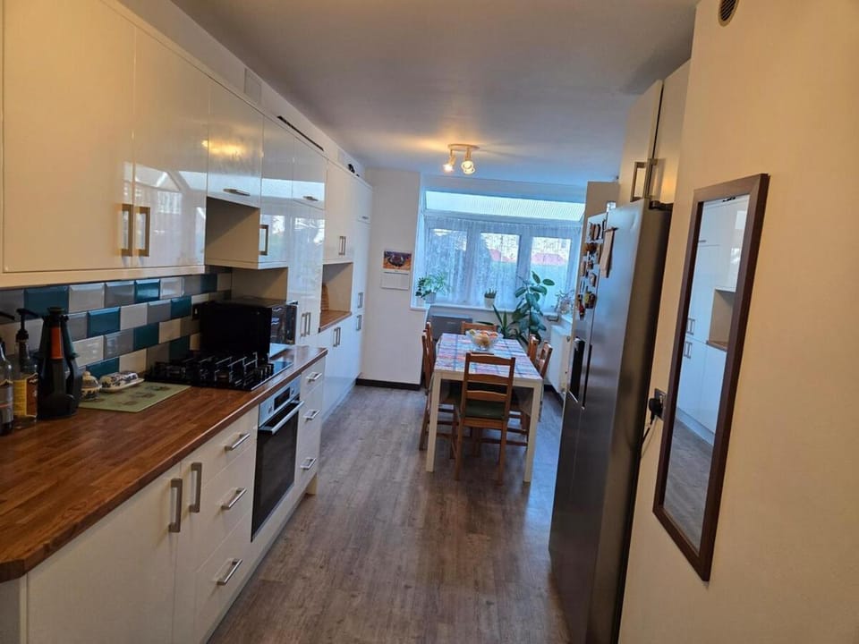 4 bedroom house 11minwalk W Norwood Station zone3 House in London Borough of Southwark