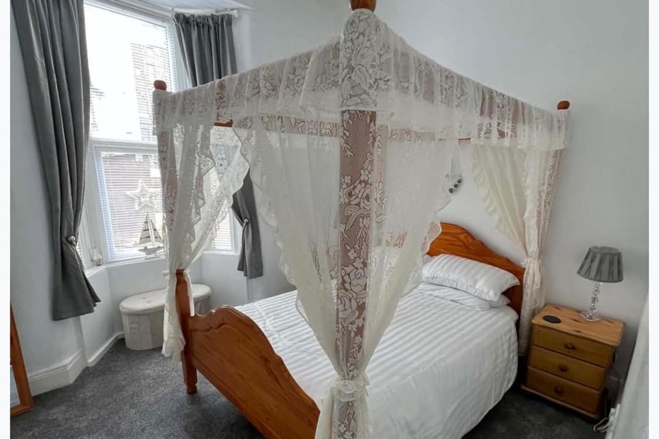 Pet Friendly - Family Friendly - Close To Beach Apartment in Bridlington