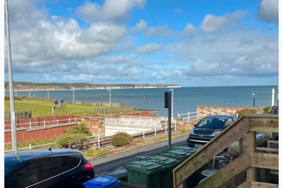 Pet Friendly - Family Friendly - Close To Beach Apartment in Bridlington
