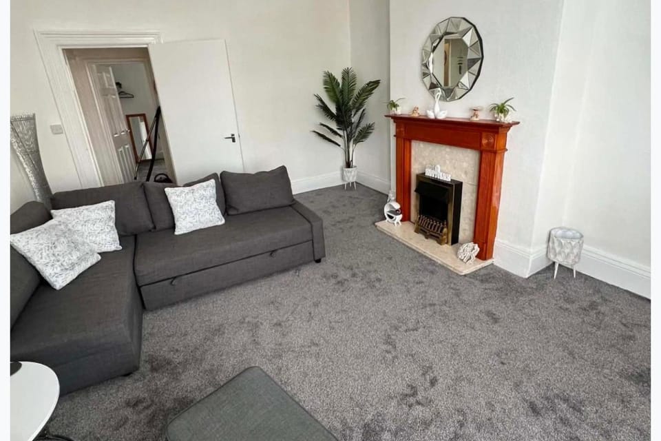 Pet Friendly - Family Friendly - Close To Beach Apartment in Bridlington