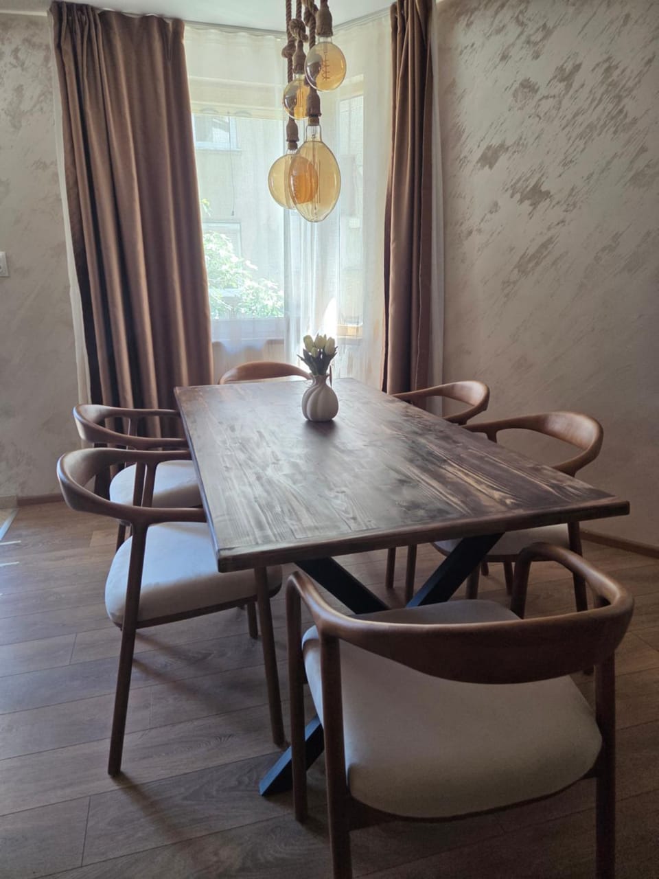 Living room, Seating area, Dining area