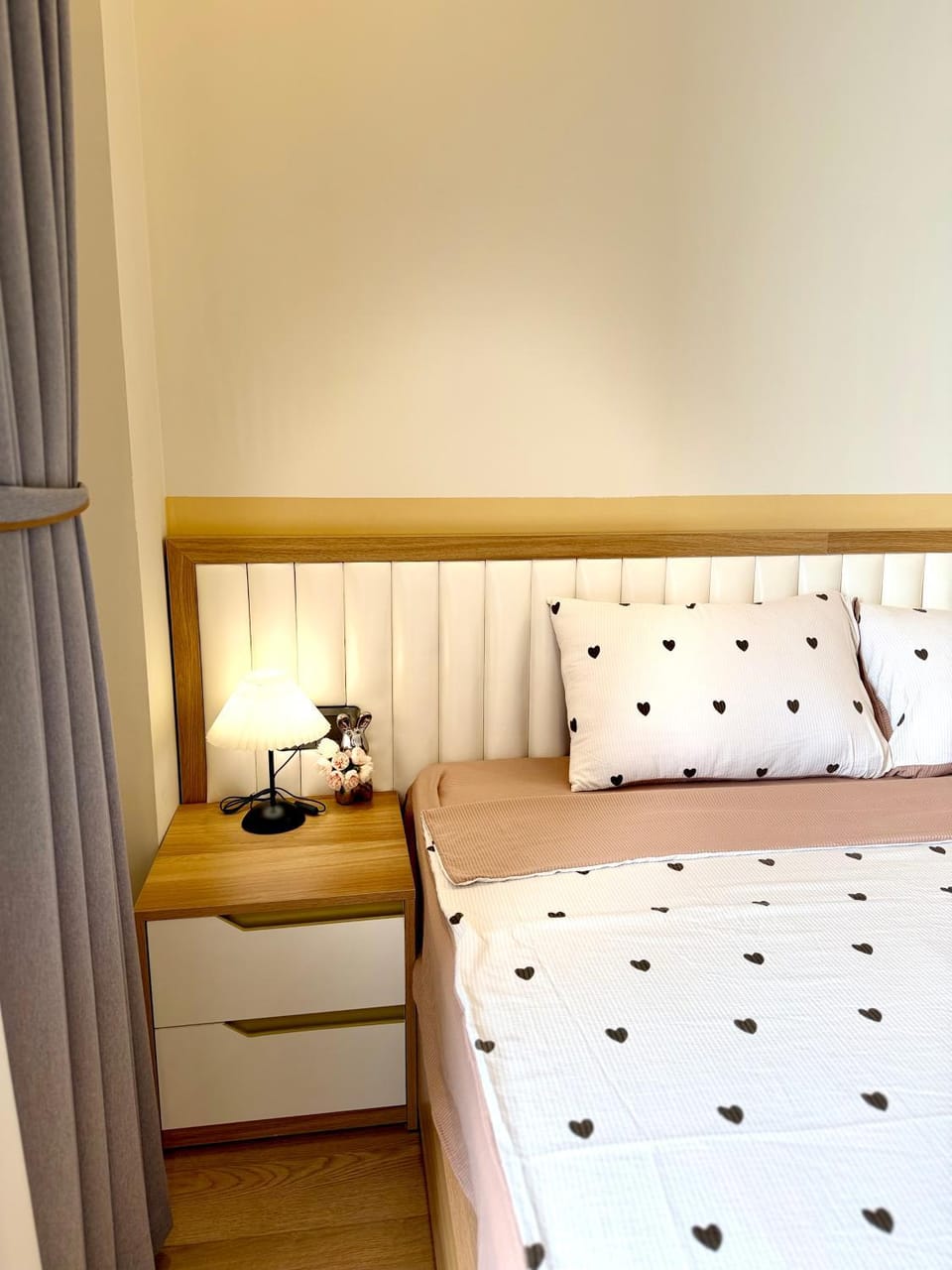 Căn hộ Dịch Vụ Cao Cấp Icon 40 Apartment in Vietnam