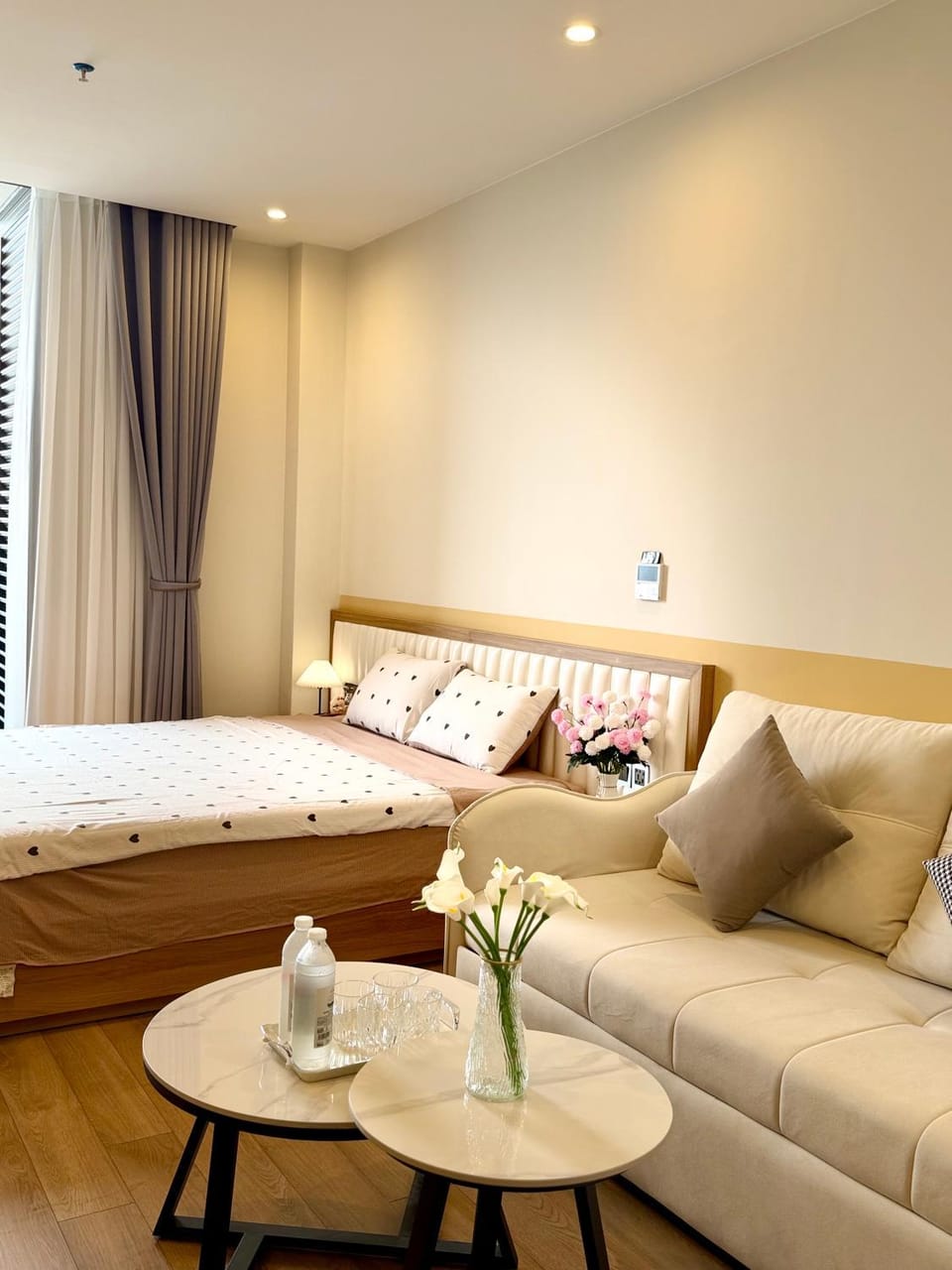 Căn hộ Dịch Vụ Cao Cấp Icon 40 Apartment in Vietnam