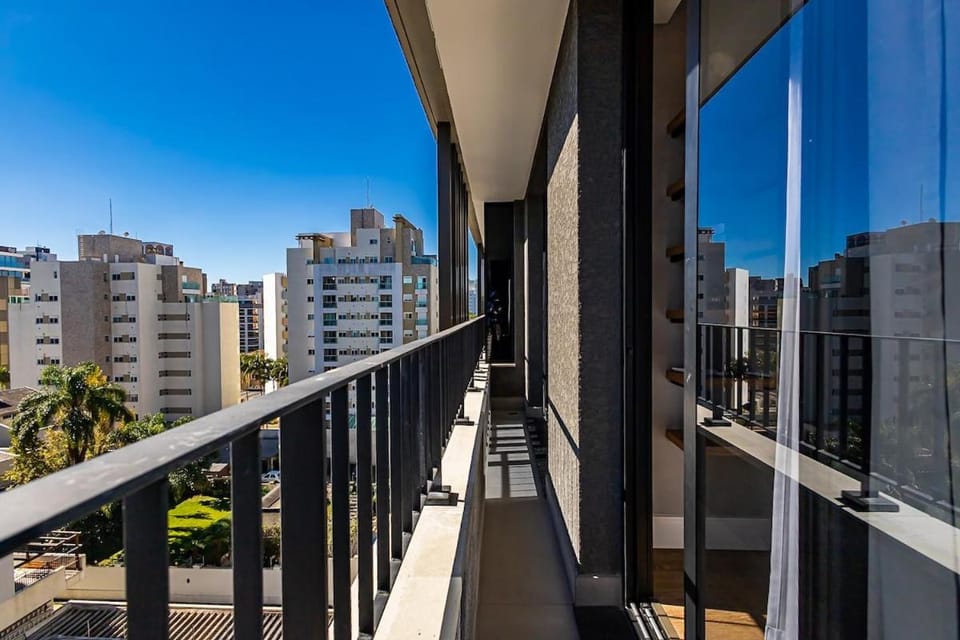 Batel • Garage • Queen Bed & 2 Smart TVs Apartment in Curitiba