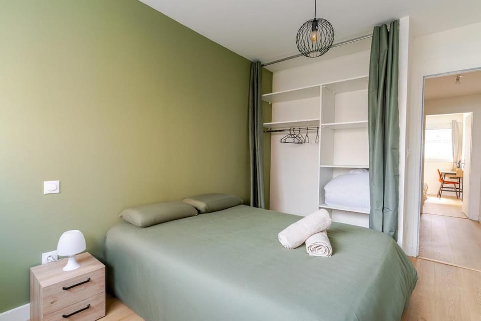 3-Bedroom Garonne, Airport, Airbus, Purpan Hospital Apartment in Toulouse