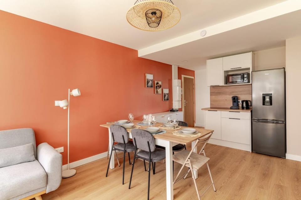 3-Bedroom Garonne, Airport, Airbus, Purpan Hospital Apartment in Toulouse