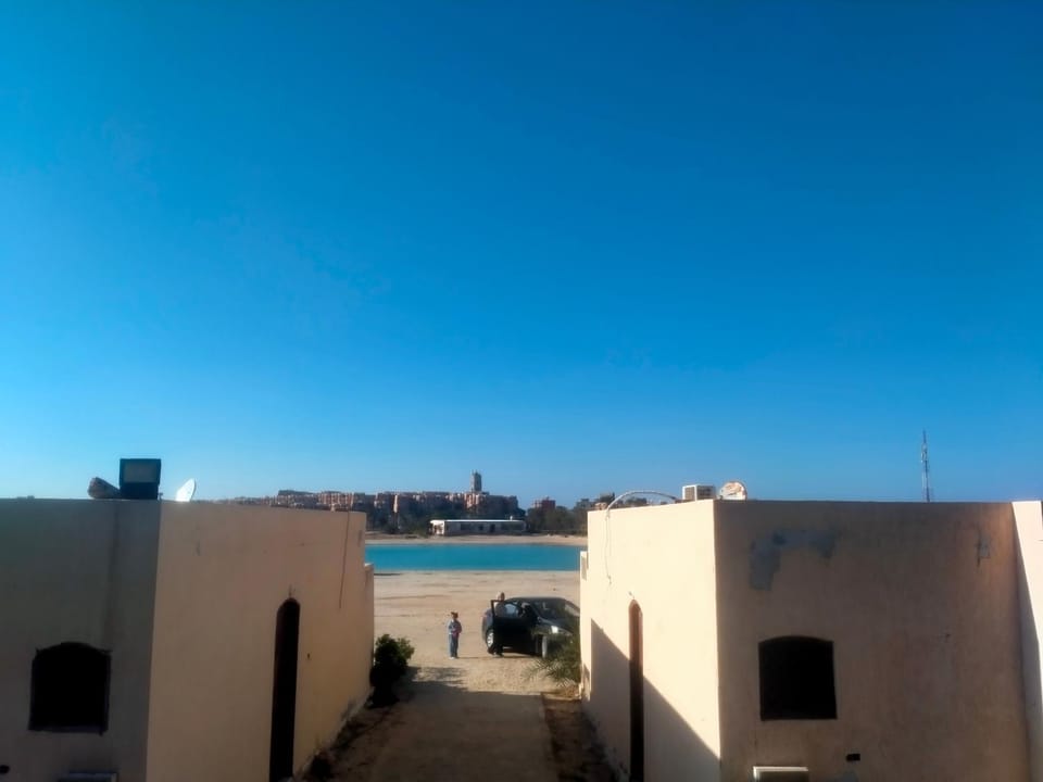 غرفتين و ترأس بالاندلسية Chalet in Egypt