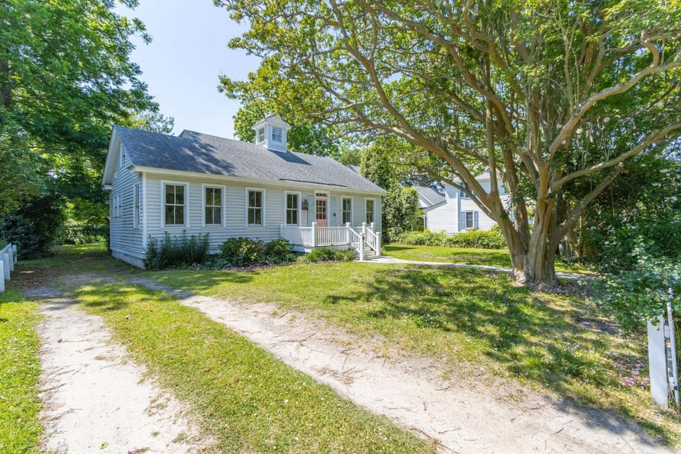 Miss Agona House in Manteo