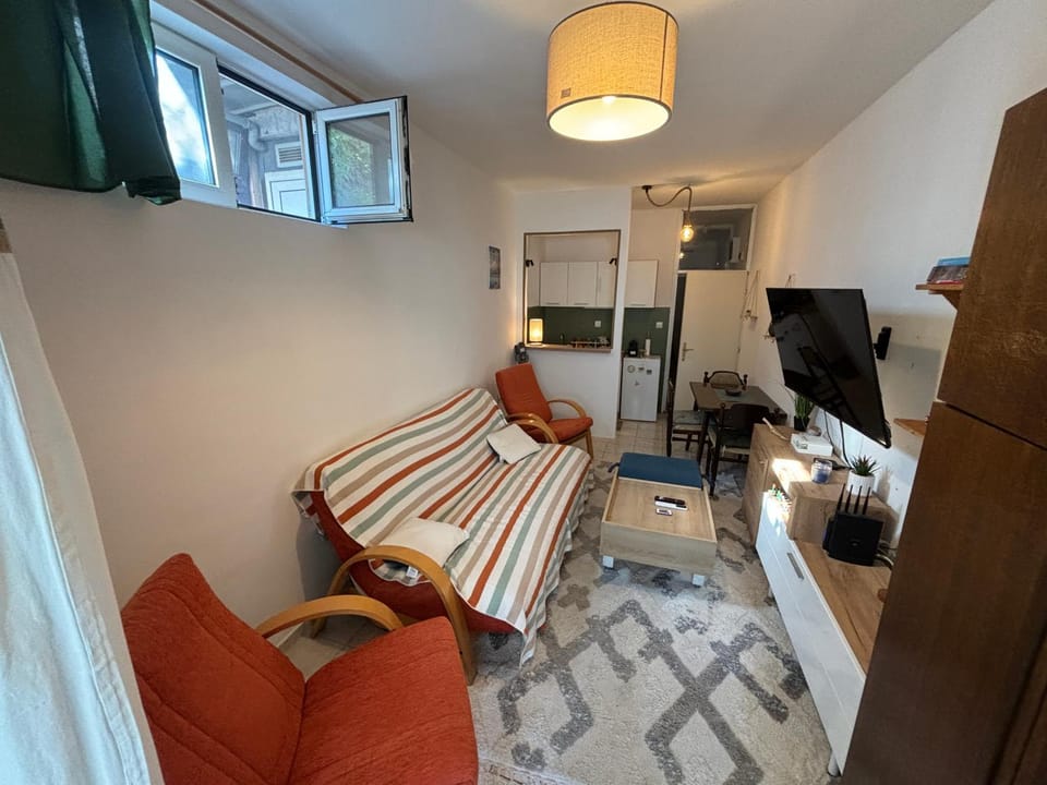Budva Apartment with Private Parking Apartment in Budva