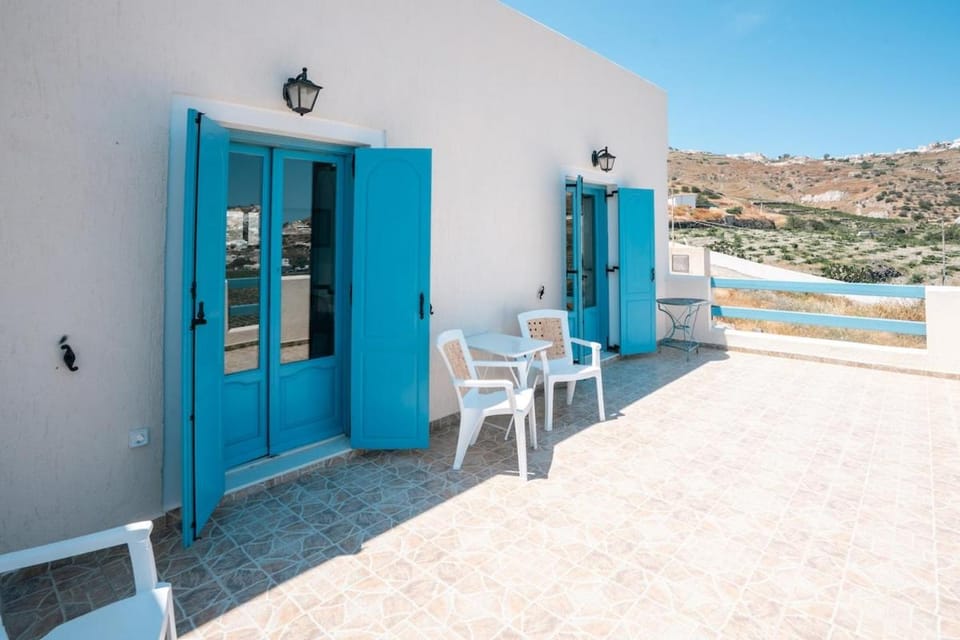Aura Santorini - The Residence by ΜΡS House in Santorini