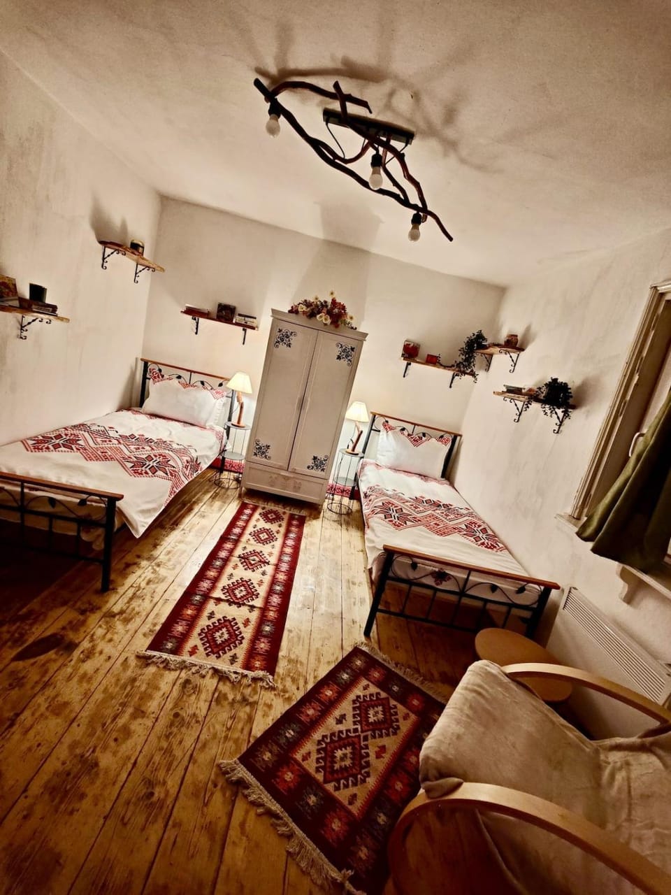Oldie Goldie Cottage Apartment in Bran
