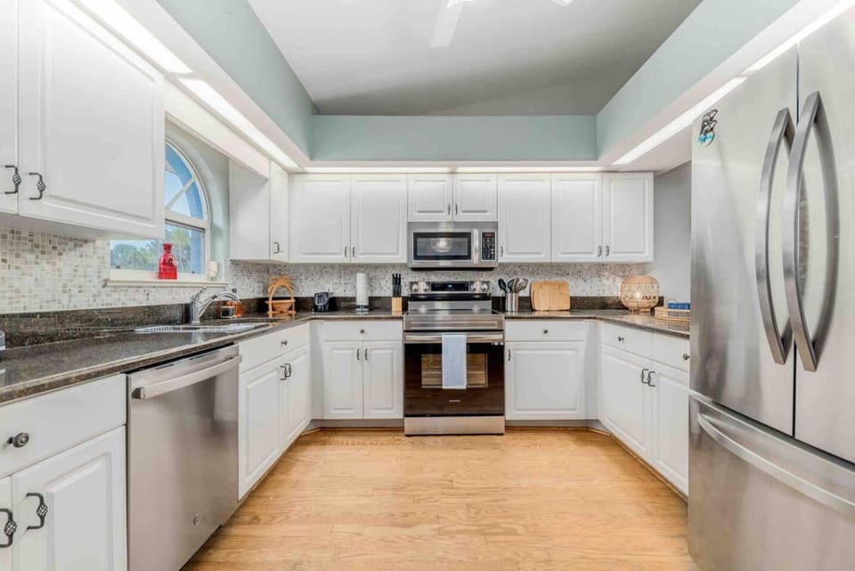 3/2 w Heated Salt Pool Getaway on Calusa House in Port Saint Lucie