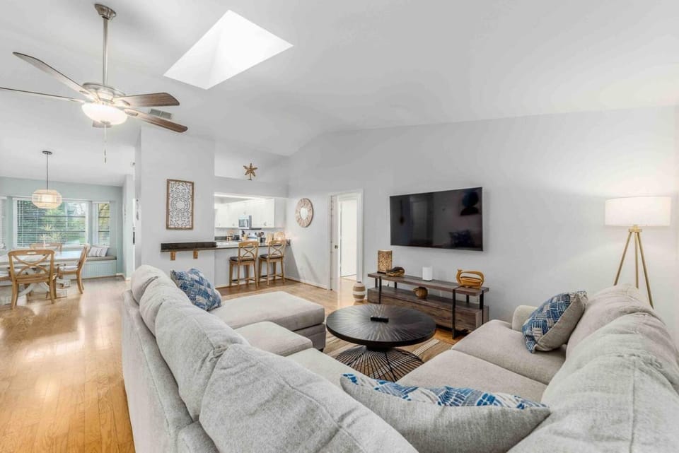 3/2 w Heated Salt Pool Getaway on Calusa House in Port Saint Lucie