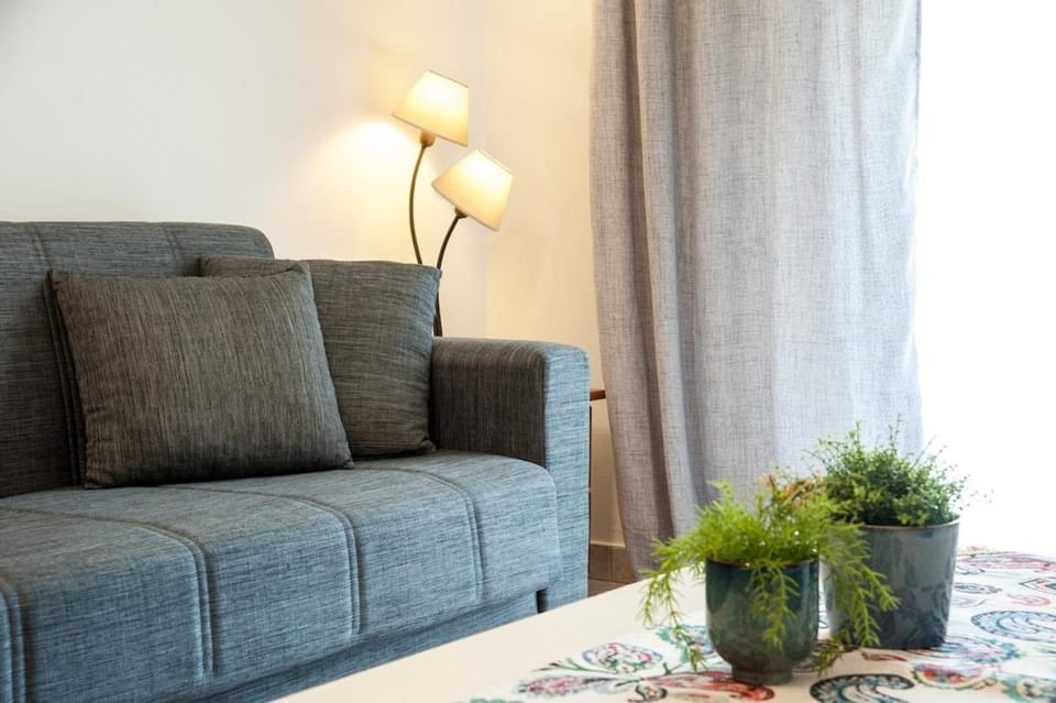 City Escape, New Complete & Smart Apartment in Thessaloniki