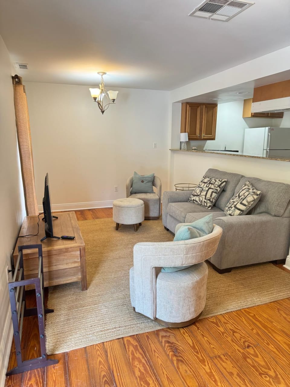 Pass Christian condo perfect for Cruising the coast, Golf trips, Snow Birds located on golf course Apartment in Pass Christian