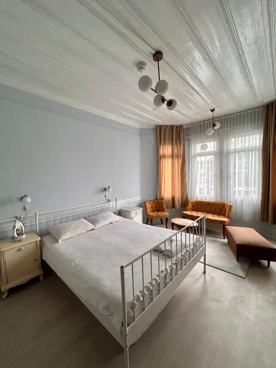 Bed, Seating area, Bedroom, flat iron
