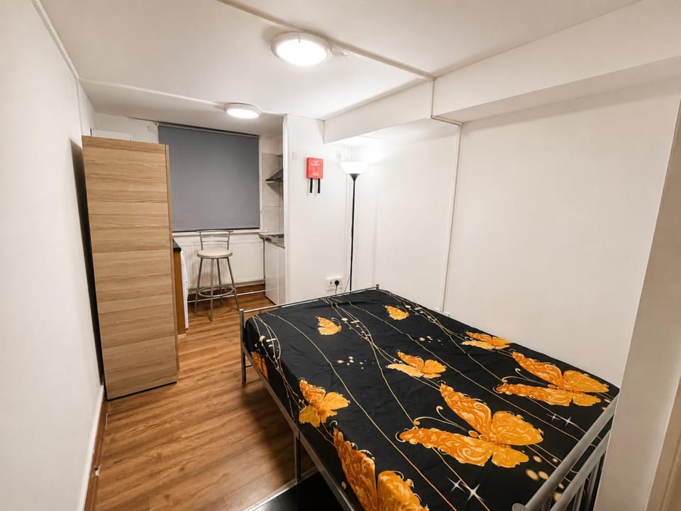 Bed, Bedroom, wardrobe