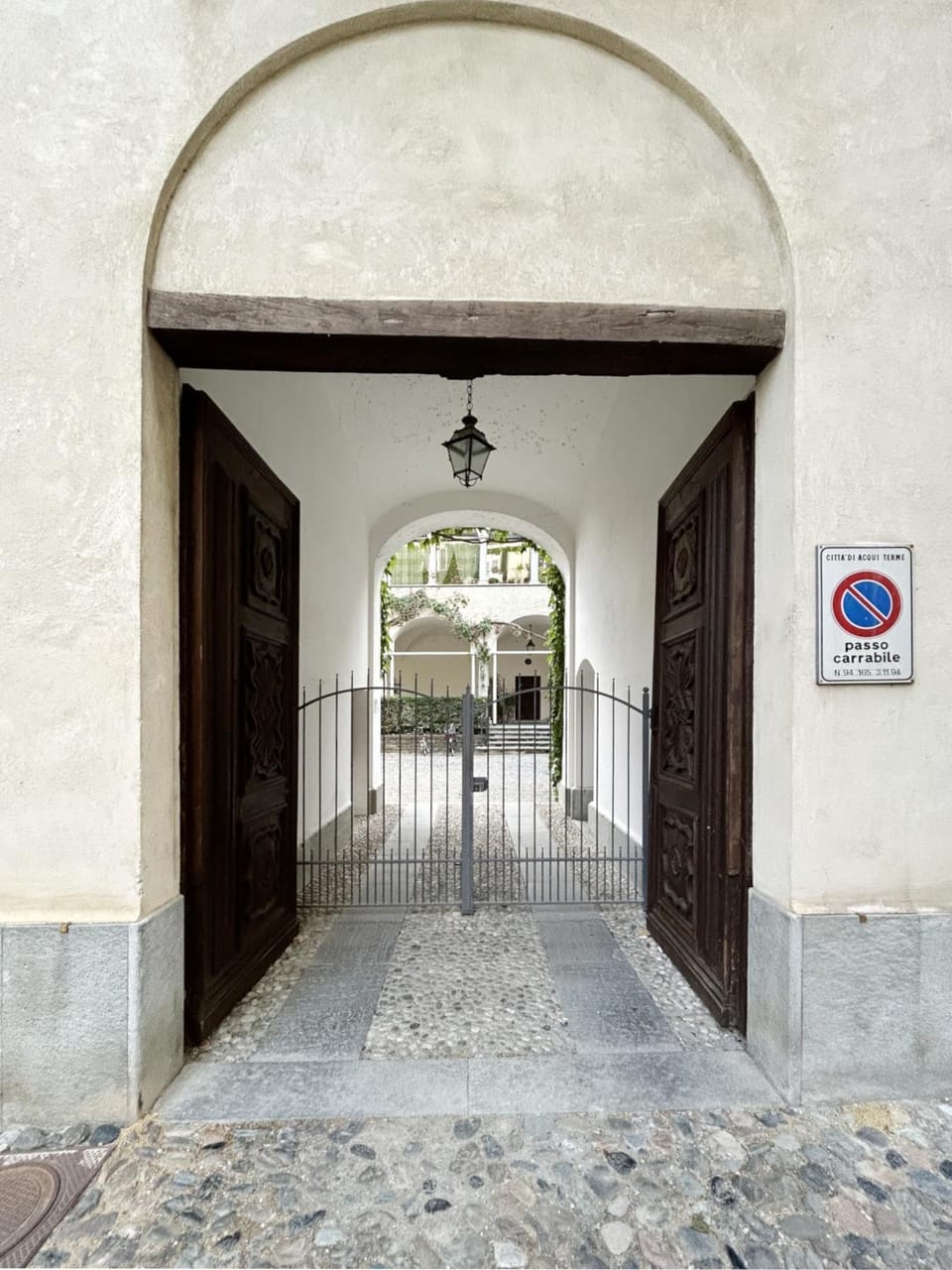Facade/entrance